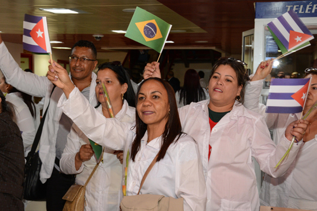 medicos-cubanos-bandera-brasil