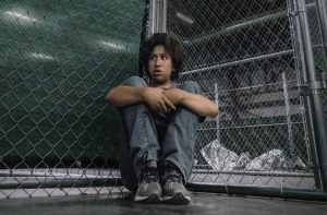 Realista telefilme sobre los niños que emigran hacia EEUU