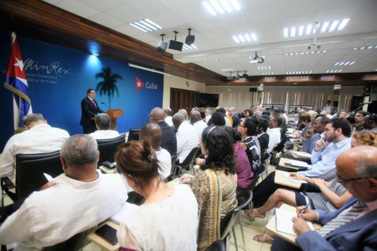 “Cuba reitera su voluntad de basar sus relaciones de acuerdo a los principios del Derecho Internacional, el respeto mutuo y el beneficio recíproco”, dijo hoy el canciller cubano en conferencia de prensa. /Foto: CubaMINREX