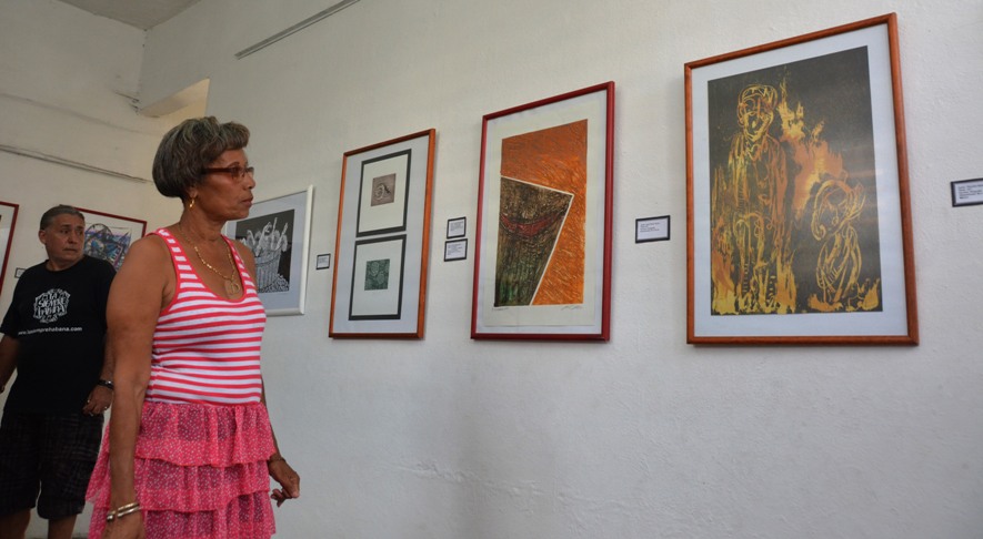 El programa incluye la exposición colectiva Impresiones 60, en la Galería Federico Fernández Cavada, del Taller de Grabado./ Foto: Modesto Gutiérrez Cabo (ACN)