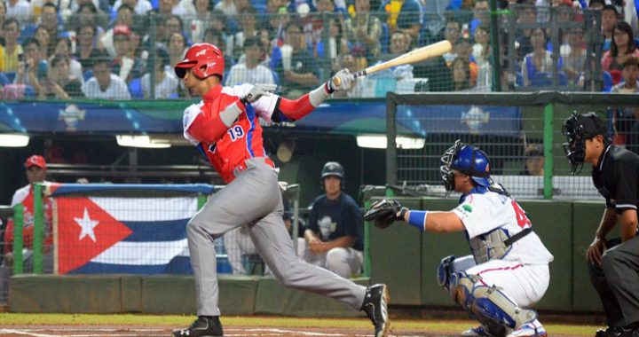 La medida anunciada este lunes anula el histórico acuerdo alcanzado entre la MLB y la Federación Cubana en diciembre último. /Foto: Archivo