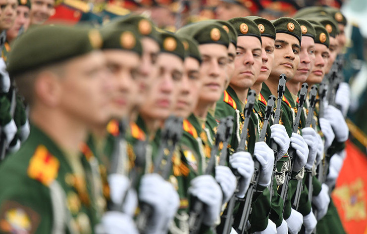 Más de 13 mil efectivos de todas las armas marcharon este 9 de mayo en la Plaza Roja, como parte de los varios batallones que desfilaron en el corazón de Moscú. /Foto: Alexey Filippov (Sputnik)