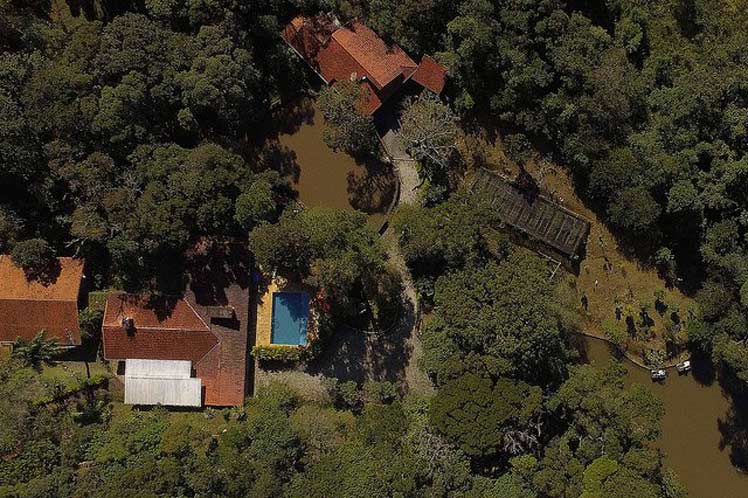 Vista aérea del sitio cuya propiedad los fiscales atribuían a Lula. La licitación inmobiliaria echa por tierra tales acusaciones. /Foto: Prensa Latina