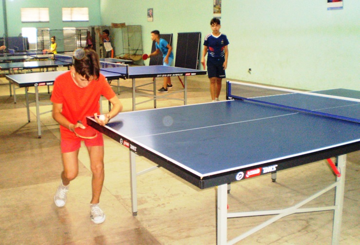A Escolares y Juveniles corresponde la continuidad del golpe para un mejor posicionamiento del tenis de mesa de Cienfuegos./Foto: Darilys