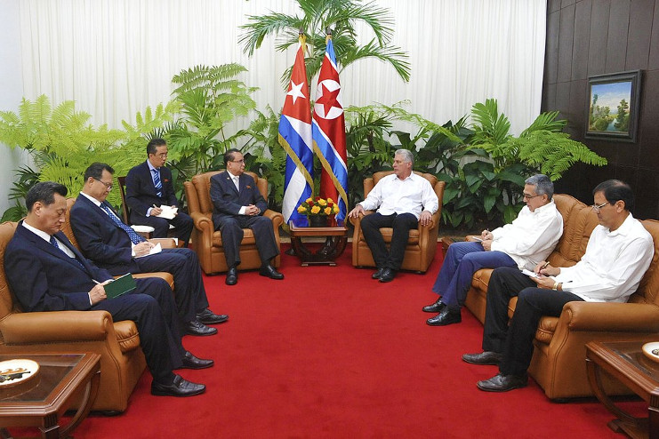 El mandatario cubano recibió en la tarde de este jueves al vicepresidente del Comité Central del Partido del Trabajo de Corea. /Foto: Estudios Revolución