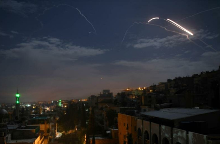 La Defensa Aérea siria responde a los ataques con misiles de Israel contra Damasco, capital de Siria. Imagen de archivo, el 21 de enero de 2019. /Foto: AFP