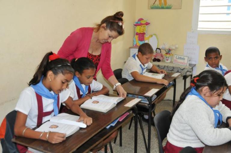 Educación en Cienfuegos se revisará por dentro en seminario provincial a partir del 23 de mayo y hasta el sábado. /Foto: Centro de Documentación