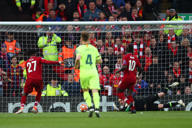 Ter Stegen rechaza disparo a bocajarro de Henderson, pero el rebote viene a los pies de Origi, que solo tiene que empujarla a placer. Comienzo de la debacle azulgrana en Anfield. /Foto: Twitter de @LigadeCampeones