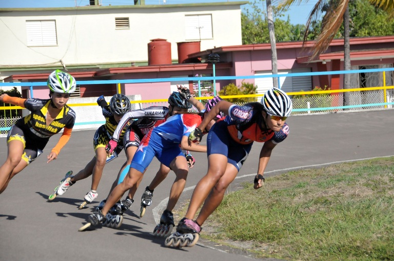 Retener la corona conseguida en la versión anterior de la justa es el propósito los atletas de patinaje en Cienfuegos. /Foto: Juan Carlos Dorado