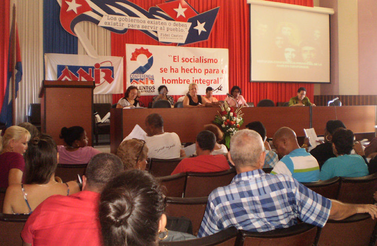 En el año del XXI Congreso de la Central de Trabajadores de Cuba (CTC), los innovadores sureños ratificaron su voluntad de multiplicar el ingenio creador para ayudar a la economía del país. /Foto: Darilys