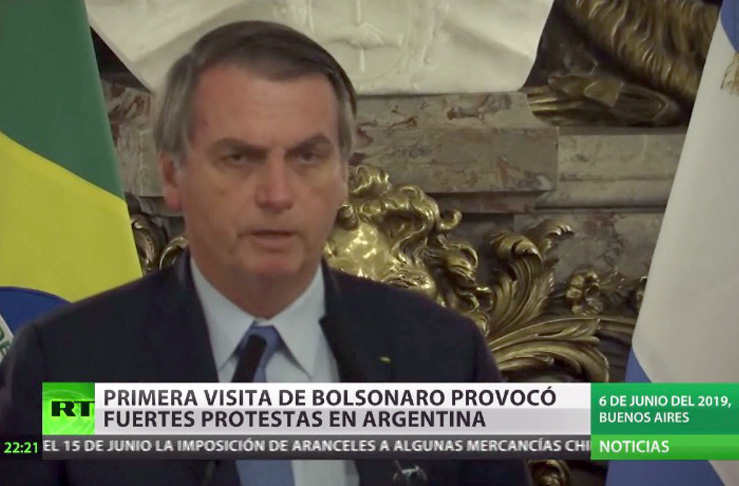 “Me preocupo, sí [...] si la señora Cristina Kirchner retornara al poder en ese país, hay una preocupación", aseveró Bolsonaro en Río de Janeiro. /Foto: Actualidad RT