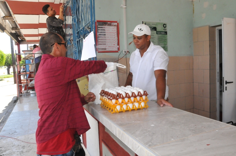 El punto de venta para los trabajadores por cuenta propia se encuentra ubicada en Calzada y Holguín, en la ciudad de Cienfuegos./Foto: Juan Carlos Dorado