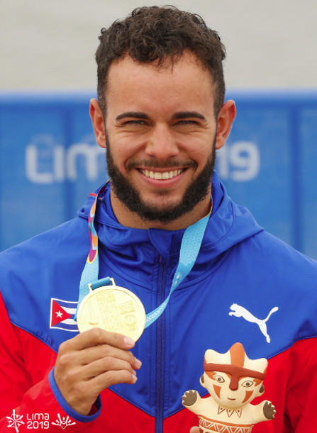 Fernando Dayán Jorge Enríquez, el cienfueguero ganador de oro y plata en el canotaje panamericano. /Foto: www.lima2019.pe 