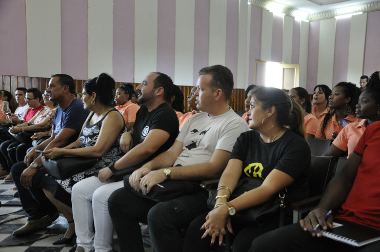 Vista general de la plenaria provincial de la Brigada de Instructores de Arte José Martí en Cienfuegos. /Foto: Karla Colarte
