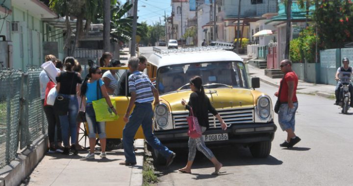 Las máquinas de alquiler a Cruces subieron las tarifas de 20 a 30 pesos de la noche a la mañana. /Foto: Juan Carlos Dorado