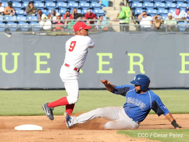 Imágenes del segundo duelo del tope amistoso entre Cuba y Nicaragua, jugado este sábado 13 en el Estadio Nacional de Managua. /Foto: César Pérez (www.el19digital.com)