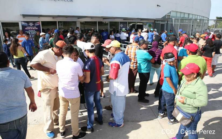 Ambiente de fiesta el que se vivió este sábado en el Estadio Nacional de Managua, la Casa del Juego Perfecto. /Foto: César Pérez (www.el19digital.com)