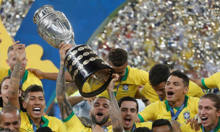 La Scratch de Oro se ciñe su novena corona de Copa América. Uruguay es el máximo poseedor de títulos, con 15. /Foto: Victor R. Caivano (AP)