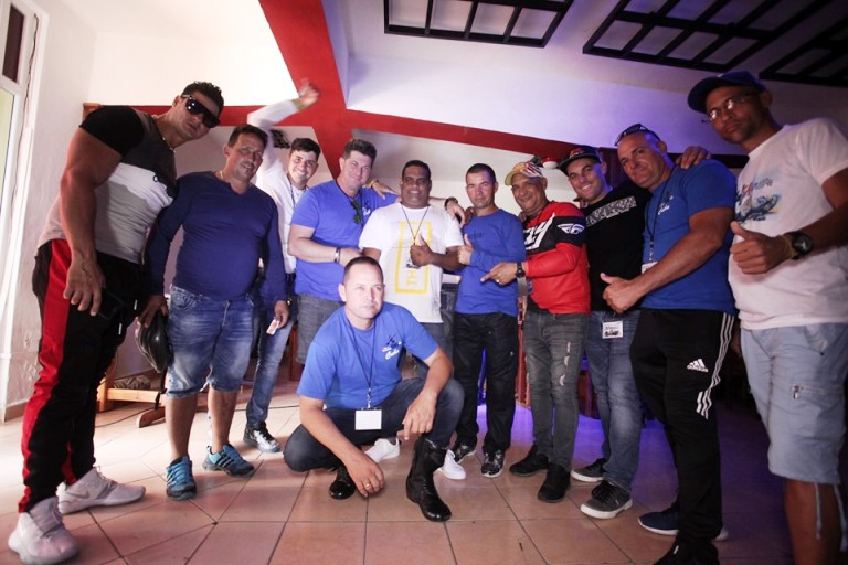 Parte de los pilotos del club. /Foto: Tomadas del perfil de Facebook de Alexander Marañón