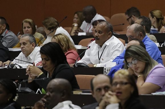 Tercer periodo ordinario de sesiones de la IX Legislatura de la Asamblea Nacional del Poder Popular en Cuba. Foto: Abel Padrón Padilla/ Cubadebate.