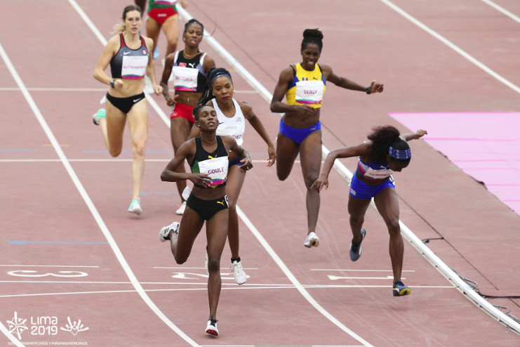 Cierre de la final de 800 metros rama femenina. La cubana Almanza logra plata. /Foto: lima2019.com