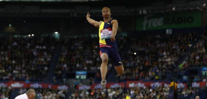 Juan Miguel Echevarría con un enorme salto de 8.65 m. gana la final de la Liga de Diamante.Foto: Michael Steele / Getty Images