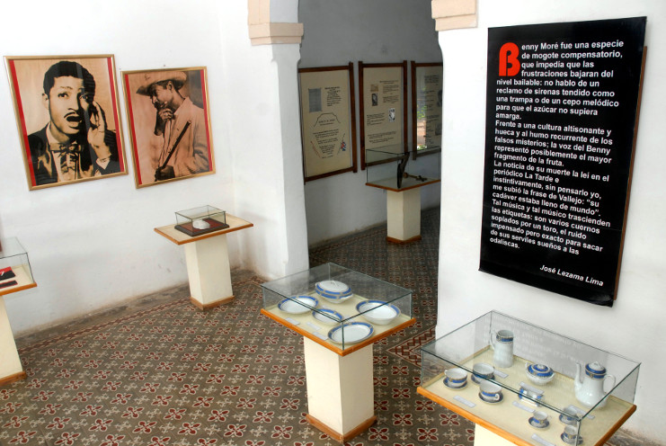 El Museo Municipal de Santa Isabel de las Lajas atesora un valioso caudal de pertenencias y objetos vinculados a la vida y obra del Bárbaro del Ritmo. /Foto: Modesto Gutiérrez (ACN)