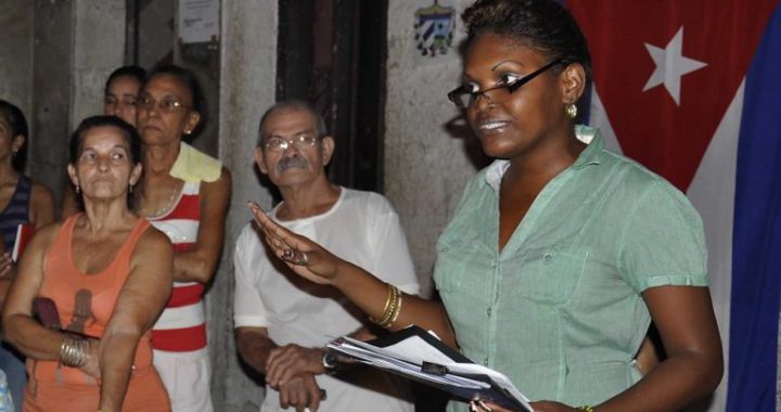 Todos estamos convocados: los delegados de circunscripción a quienes corresponde dirigir las reuniones, las administraciones que deben y tienen que acompañar y los electores./Foto: Tony Hernández Mena/Presidencia Cuba