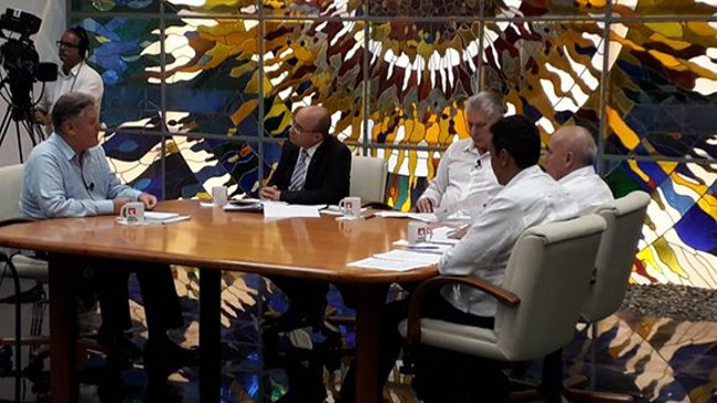 Alejandro Gil Fernández, ministro de Economía y Planificación, interviene en la segunda comparecencia especial del presidente Miguel Díaz-Canel Bermúdez en la Mesa Redonda. /Foto: Presidencia Cuba.