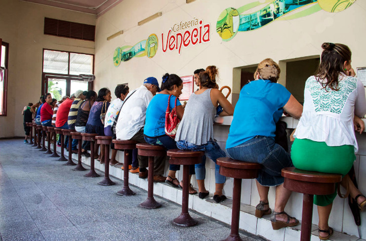 En las ofertas de entidades de la Empresa Gastronómica del municipio de Cienfuegos se han detectado desde serias dificultades con la higiene hasta problemas con las pesas. En la cafetería Venecia (foto) la balanza lleva un año sin certificación. /Foto: Tomada de Internet