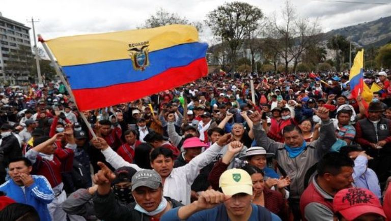 El levantamiento temporal del toque de queda permitirá el regreso a sus casas, de personas que se quedaron varadas en diferentes puntos de la ciudad, al momento de la imposición de la medida./Foto: Telesur