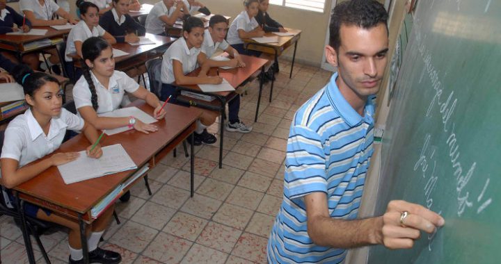 En esta oportunidad, el tema del Día: “Docentes jóvenes: el futuro de la profesión”, reconoce la importancia de reafirmar el valor de la misión educativa, mientras insta a los gobiernos a hacer de la enseñanza una profesión de primera elección para los jóvenes. /Foto: Modesto Gutiérrez