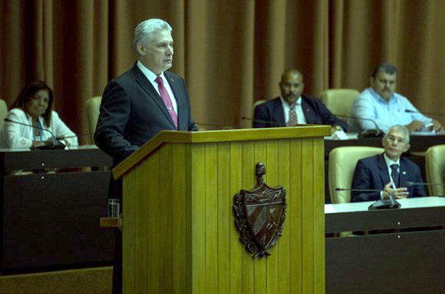 Presidente Miguel Díaz-Canel Bermúdez durante el discurso de toma de posesión este jueves 10 de octubre de 2019. /Foto: Irene Pérez (Cubadebate)