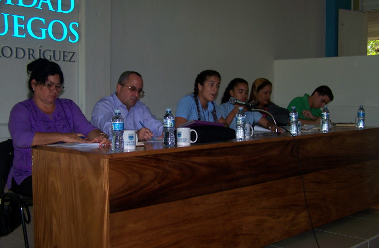 Sesionó en Cienfuegos el Consejo Provincial de la Federación de Estudiantes de la Enseñanza Media (FEEM). /Foto: Efraín Cedeño