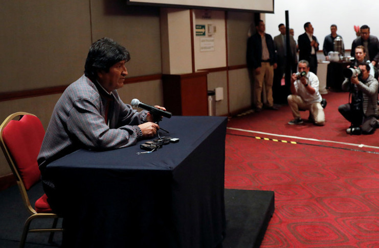 El presidente boliviano Evo Morales, depuesto por un golpe de Estado el 10 de noviembre, ofrece declaraciones a medios internacionales desde su asilo político en México. /Foto: Carlos Jasso (Reuters)