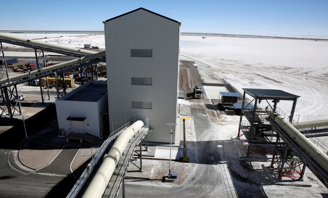 Una planta industrial para cloruro de potasio en en Llipi, Potosí, Bolivia, el 7 de octubre de 2018. Foto: David Mercado (Reuters)