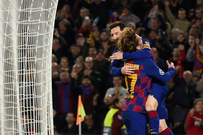 Messi y Griezmann celebran el segundo gol. /Foto: Josep Lago (AFP)