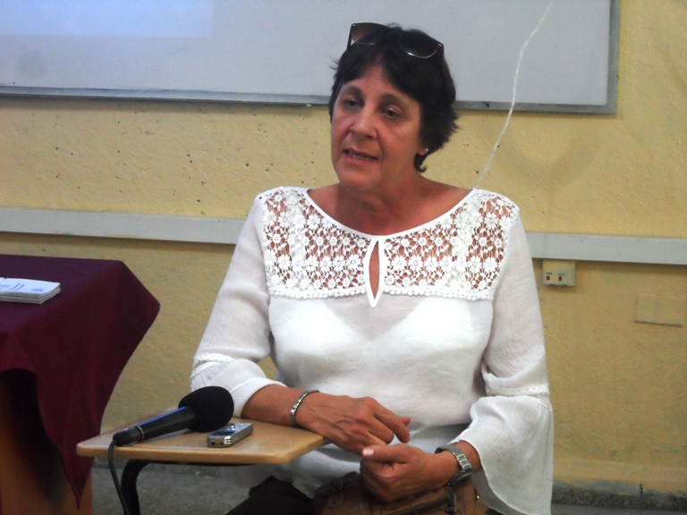 Amparo Lourdes García Buchaca, intervino y explicó algunos detalles sobre la violencia de que fue testigo en Bolivia, durante el reciente Golpe de Estado perpetrado en esa nación. /Foto: Delvis Toledo.