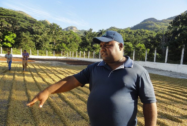 Osniel Villa Palacios, subdirector técnico y de desarrollo de la Empresa Procesadora de Café Eladio Machín, de Cumanayagua. /Foto: Magalys