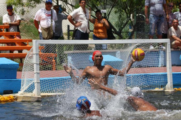 Seis polistas de Cienfuegos estuvieron en los Juegos Panamericanos. /Foto; Carlos Ernesto Chaviano