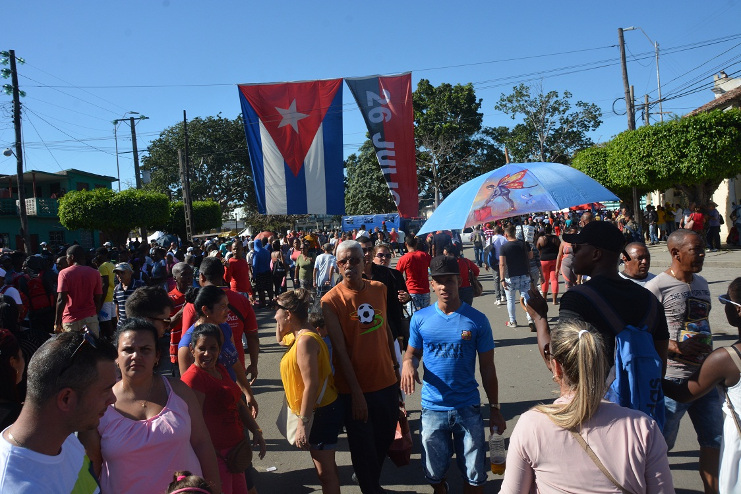 Feria de cienfuegueridad. Mil razones para celebrar por el aniversario 61 del Triunfo de la Revolución. /Foto: Modesto Gutiérrez Cabo (ACN)