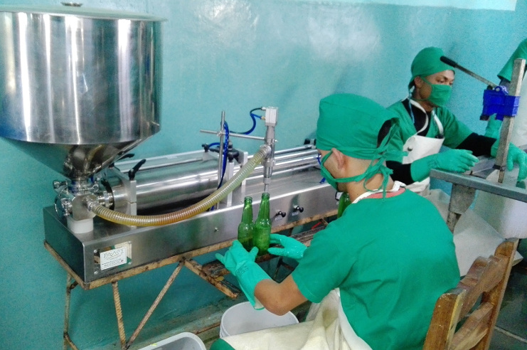 Las líneas en fabricación de vinagre y vino seco están entre los renglones productivos. /Foto: Armando Sáez