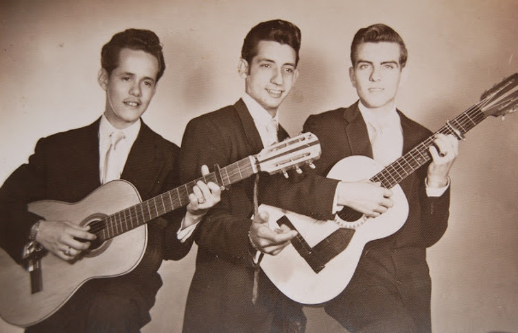 En el Museo de las Artes Palacio Ferrer, rendirán honores hoy al trío Los Bohemios, antológica agrupación cienfueguera. /Foto: Tomada del blog Cubimusica