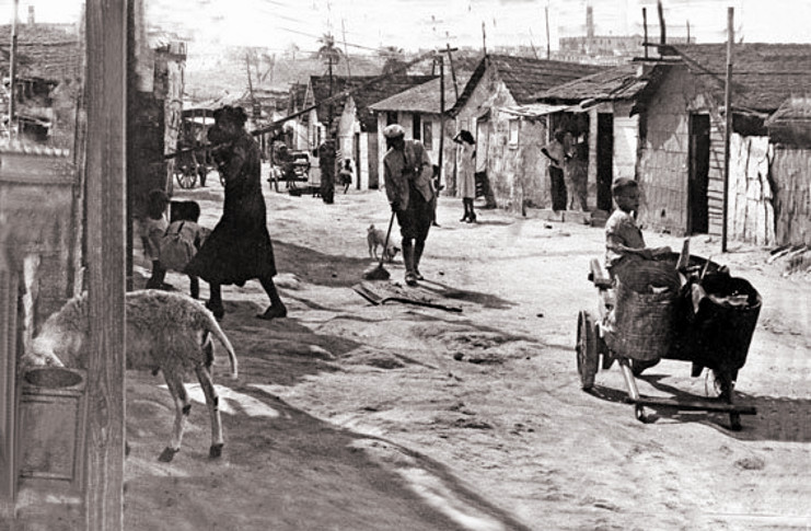 Vista del barrio Las Yaguas antes del triunfo revolucionario en Cuba. /Foto: Jorge Oller Oller, tomada de Cubaperiodistas.