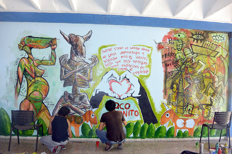 Hasta hoy el mural funciona como una identidad que diferencia al edificio de Ciencias Sociales de los demás inmuebles de la UCf. /Foto: cortesía entrevistados.