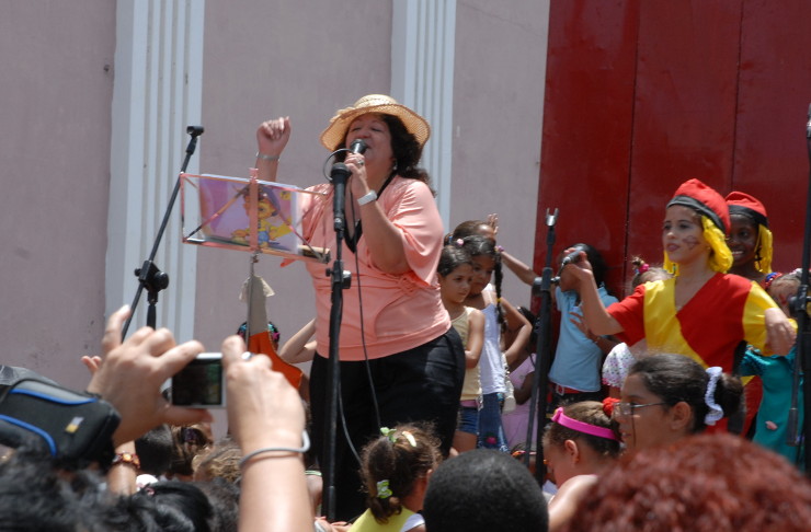 “Si queremos estar contentos, acerquémonos a los niños”. /Foto: Centro de Documentación