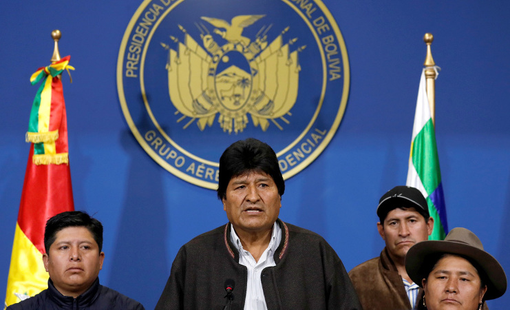 El presidente depuesto de Bolivia, Evo Morales, en la terminal de la Fuerza Aérea de Bolivia en El Alto, Bolivia, 10 de noviembre de 2019. /Foto: Carlos Garcia Rawlins (Reuters)