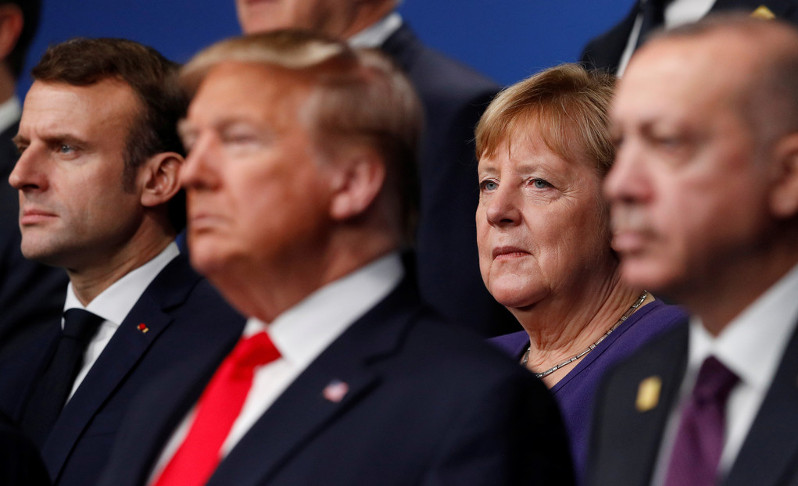 De izquierda a derecha: el presidente de Francia, Emmanuel Macron; de Estados Unidos, Donald Trump; la canciller alemana Angela Merkel; y el presidente de Turquía, Recep Tayyip Erdogan, durante una cumbre de la OTAN en Watford, Reino Unido, el 4 de diciembre de 2019. /Foto: Peter Nicholls (Reuters)