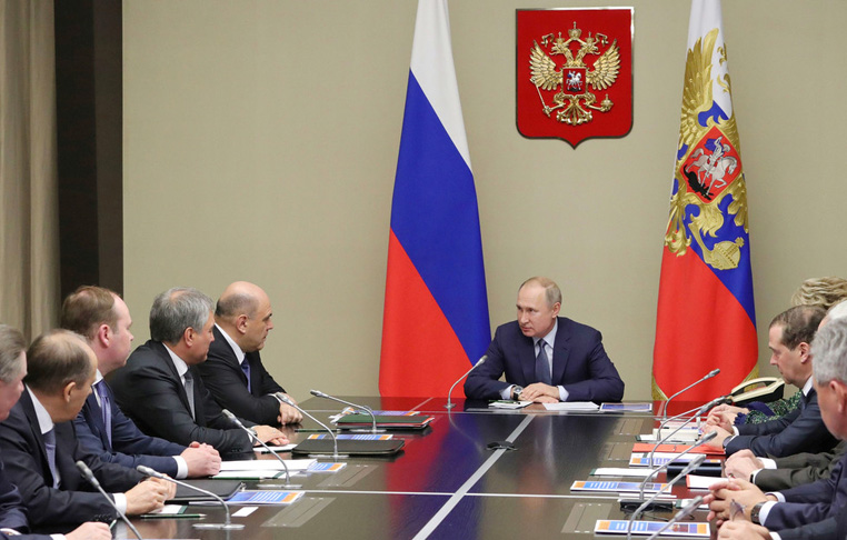 El presidente ruso, Vladímir Putin, preside una reunión del Consejo de Seguridad en Novo-Ogaryovo, Rusia, el 20 de enero de 2020. /Foto: Mikhail Klimentyev (Sputnik)
