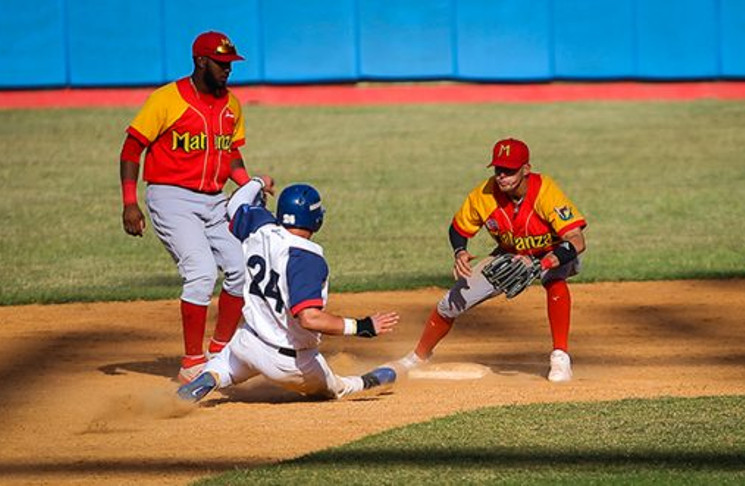 Camagüey y Matanzas han brindado una electrizante final, que justamente podría terminar hoy mismo si los Cocodrilos aseguran la cuarta victoria del plan off por el título nacional. /Foto: Cubadebate